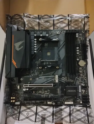 Placa Mãe Gigabyte B550M Aorus Elite, DDR4, AM4
