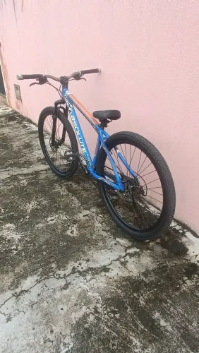 Bike aro 29 dois pneu novo banco novo manopla nova