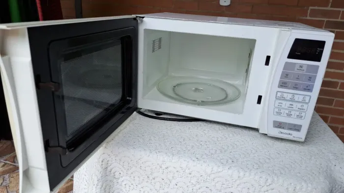 Microondas Panasonic NN-ST254W21 litros 