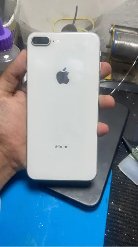 iPhone 8 Plus