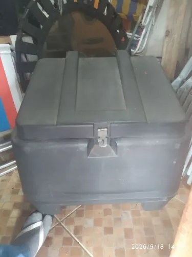 Baú 80/100L Pro Tork com suporte