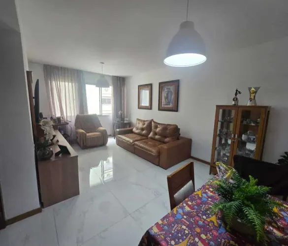 Apartamento : / Residencial / Leme