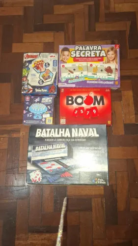 Kit de Brinquedos, Batalha Naval, Palavra Secreta, Balanço espacial, Bom e Trin Trin