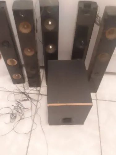 Caixa de som mais subwoofer Philips  