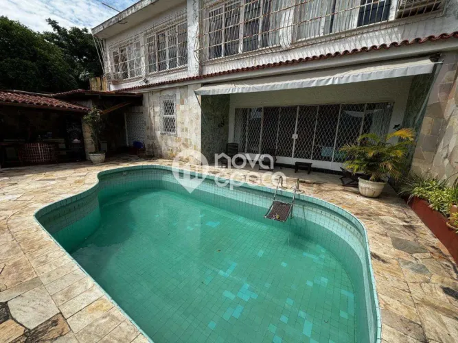Santa Teresa | Casa 7 quartos, sendo 1 suite
