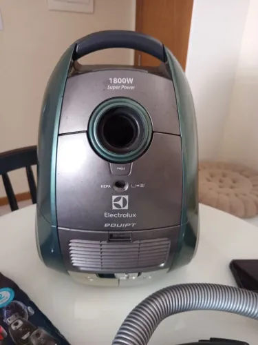 Aspirador Po Equipt Electrolux 03 Litros Coletor Papel Eqp02 1800W com 4 Sacos extras