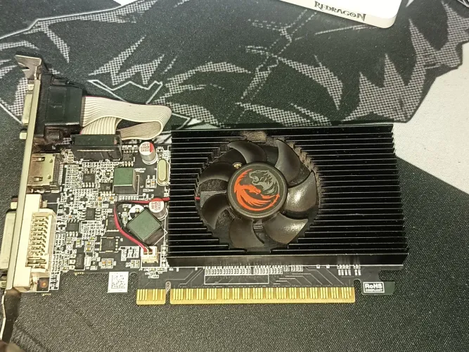 Placa de Vídeo GeForce GT 210 1GB - HDMI / VGA / DVI (Perfeita pra dar Vídeo)