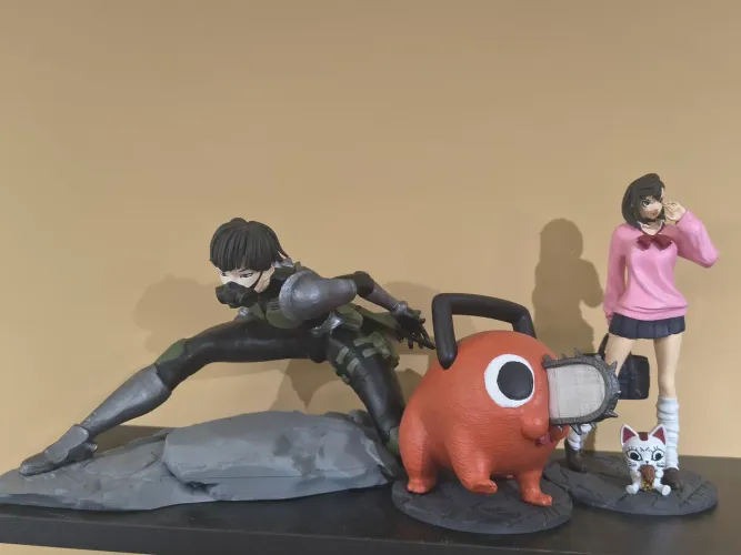 Kit de figures artesanais: Soshiro Hoshina, Pochita e Momo Ayase