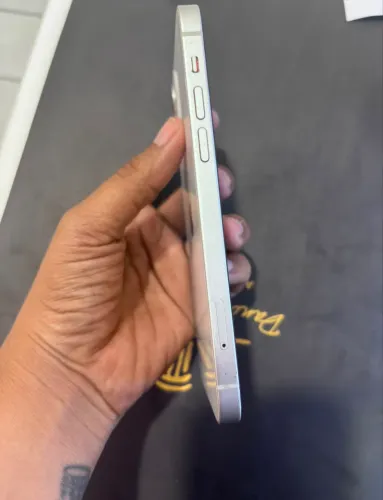 Celular iPhone 12