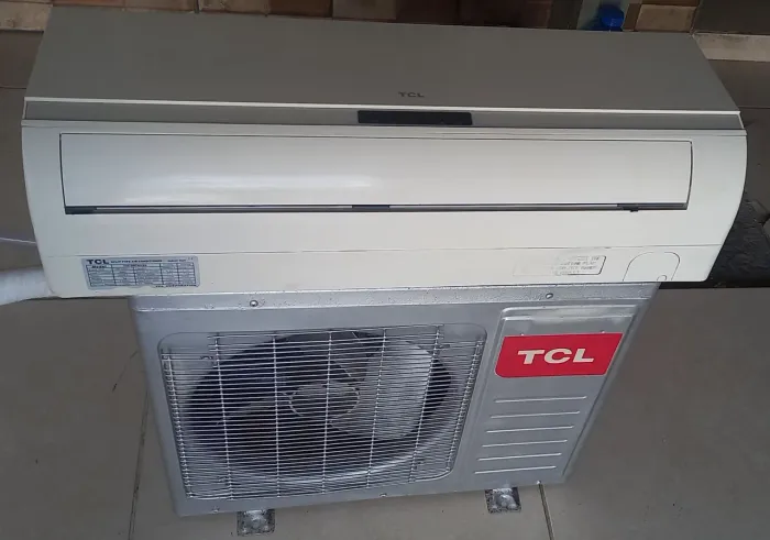 Vend Ar Condicionado 9000btus Quente e Frio com instalação Pronta 1.300,00