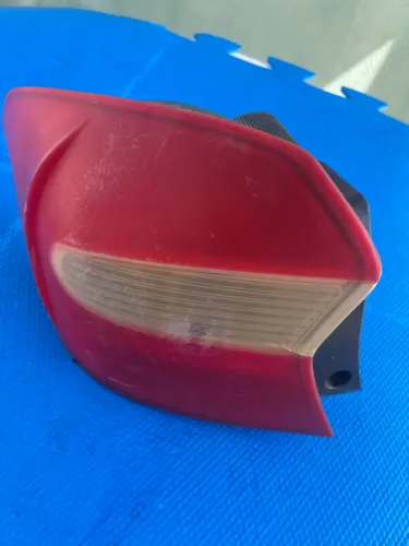 Lanterna traseira - Ford ka sedan se 1.5 2015