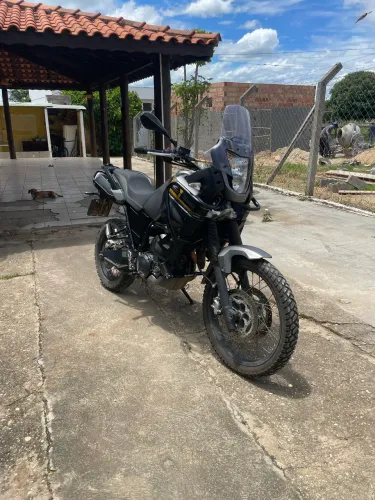 Yamaha Tenere 660z em perfeito estado.