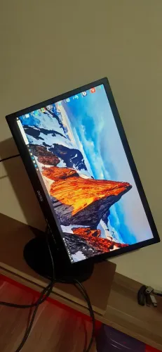 Monitor 22 polegadas full hd com hdmi tela giratória 