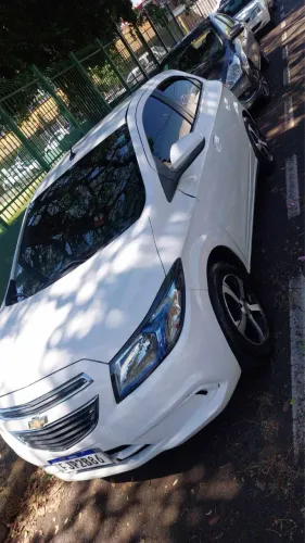 Chevrolet Onix Hatch LT 1.4 8V Flex Power Mec. 4P 2014