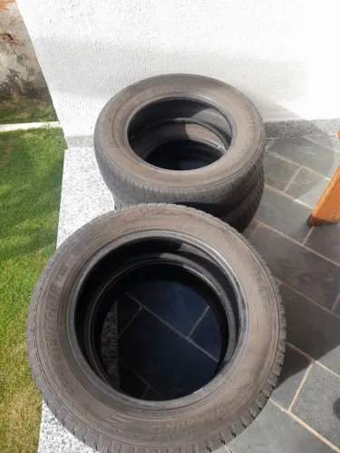 Pneus 215/60 R17