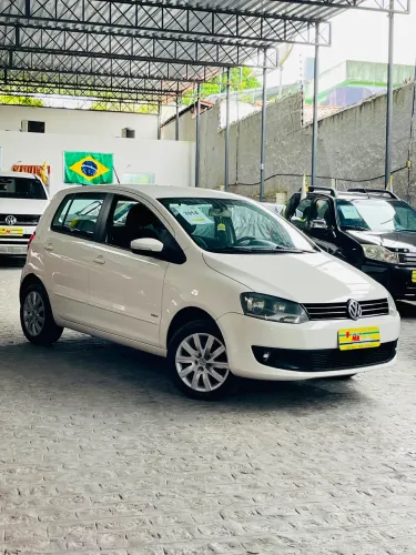 Volkswagen Fox 1.0 MI Total Flex 8V 5P 2014
