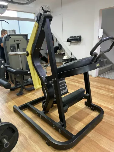 Glúteo Máquina TechnoGym