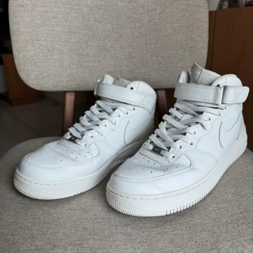 Nike Air Force 1 Mid Triple White
