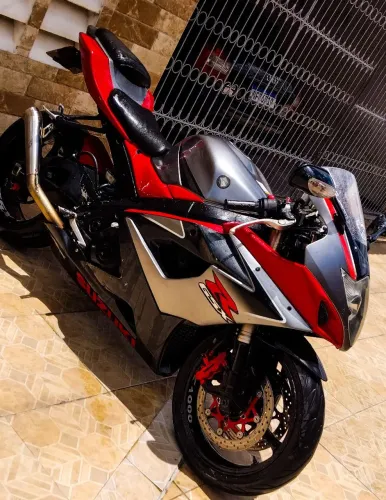 GSX- R 1000