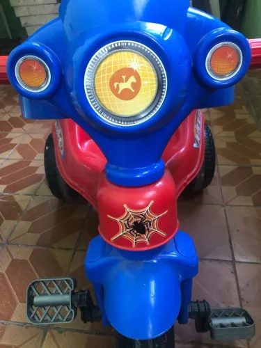 Triciclo infantil