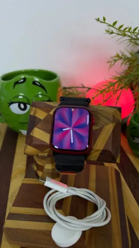 Apple Watch 8 45mm GPS + Celular Vermelho (704)