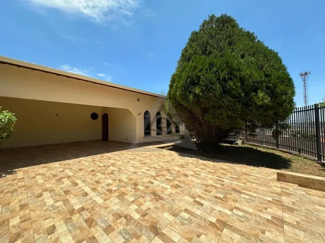 Casa para alugar em Campinas, Parque Jambeiro, com 3 quartos, com 140 m²