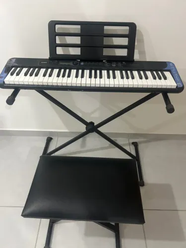 Teclado digital CASIO CT-S300