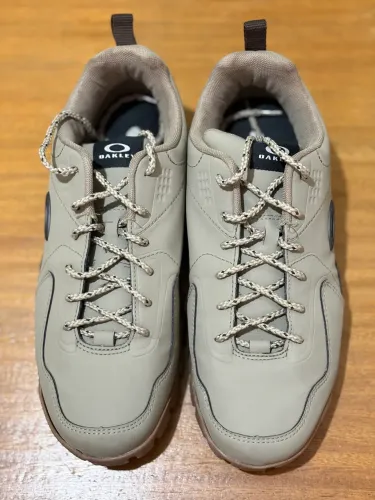 Vendo Tênis Oakley Stratus(Usado apenas 1 vez)