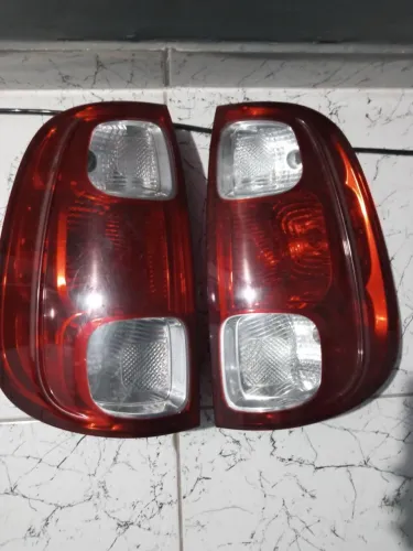 Par de lanterna farol Fiat Mobi - 100,00