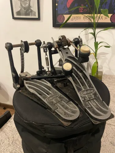 Pedal Duplo de Bumbo Gibraltar Avenger Double