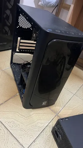 Kit AMD FX-8300 + Placa-mãe ASUS + Fonte 450W + Gabinete com defeito em alguma peça