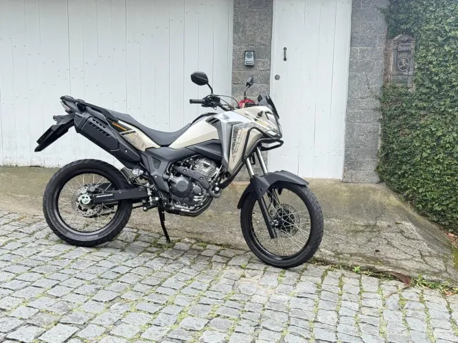 Vendo Sahara 2025 Adventure único dono.