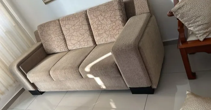 2 Sofás, um dois e outro três lugares
