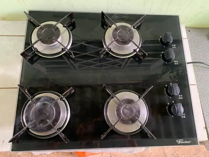 Fogão de embutir Cooktop 4 Queimadores  180,00 pra vender rápido 