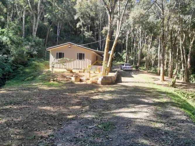 EXCELENTE CHÁCARA À VENDA PRÓXIMA À REPRESA DO CAPIVARI