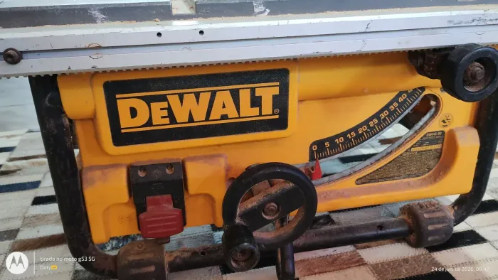 VENDO SERRA DE MESA DEWALT <br>ESTADO DE NOVA<br>APENAS 1900