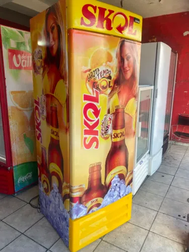 Cervejeira porta Cega 577L 220V Husshann Relógio digital -6 Negativo