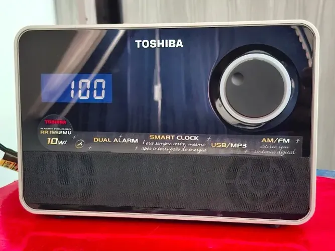 Rádio Relógio Toshiba RR 1552MU