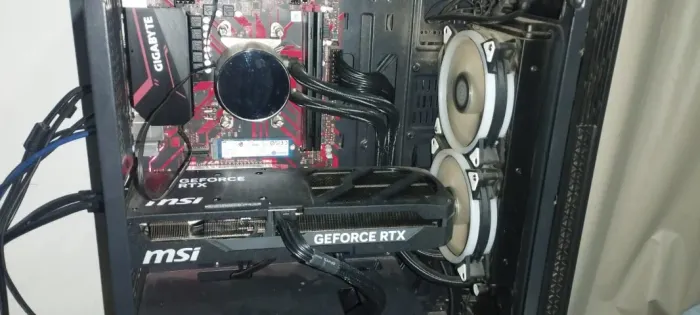 Computador gamer Ryzen 7 5700x3d - RTX 5070