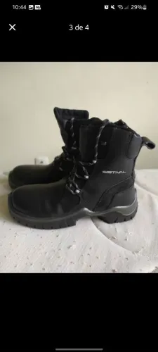 Botas de couro masculina tamanho 37