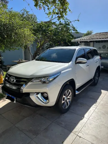 Toyota Hilux SW4 SRX 4X4 2.8 TDI 16V Dies. Aut. 2017