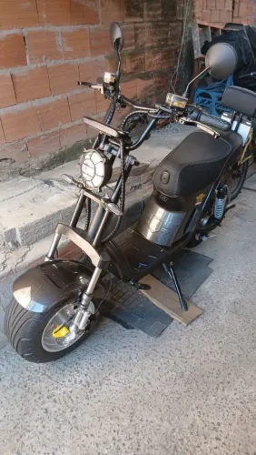 Scooter elétrica novinha sem avarias
