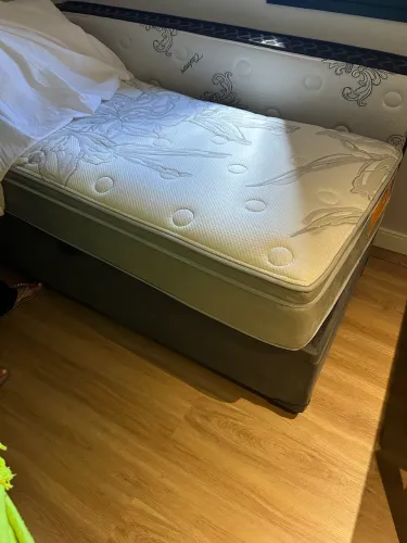 Cama de solteiro 2mx82cm com base baú