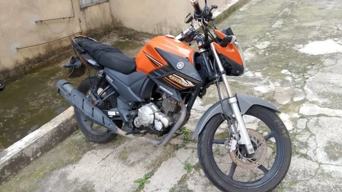 Moto fazer 150 cilindradas ano 2014