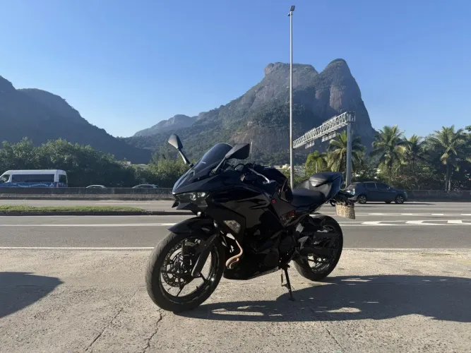 Kawasaki Ninja 500 2025