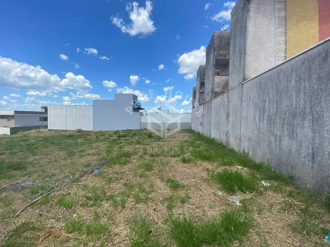 Terreno à Venda no Jardim Cidade Universitária I em Limeira-SP