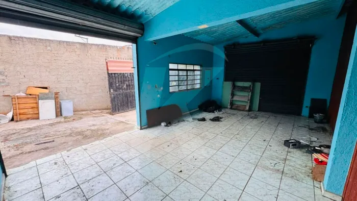Terreno em Zoneamento (Zona Mista) para Locação na Vila Continental ? 500m² com Galpão e T