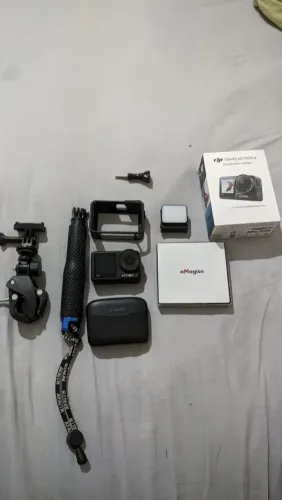 Dji Osmo Action 4 + cartão de memória e acessórios