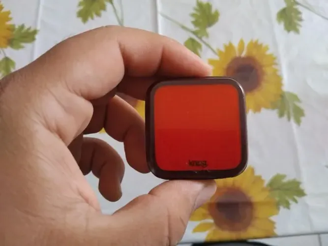 Sinalizador Traseiro de Bicicleta Knog Blinder Caveira USB 100 Lúmens