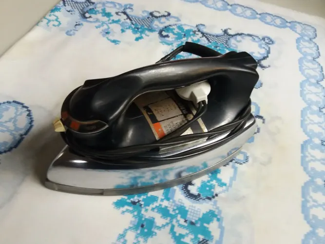 Ferro de Passar Roupas Black&Decker 127 Volts